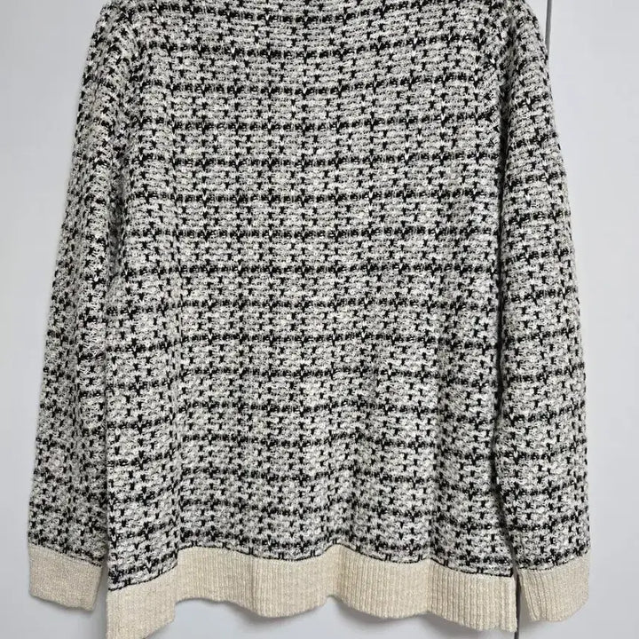 [BUNJANG] Tweed V-Neck Cardigan (M) / 트위드 짜임 배색 브이넥 가디건 M 새상품
