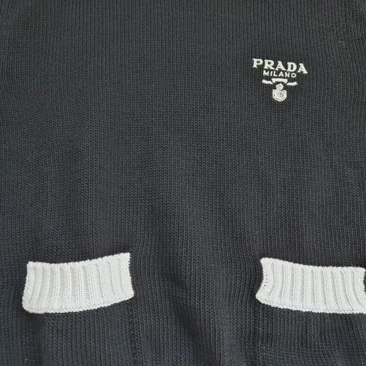 [BUNJANG] Prada Mini Logo Crop Cotton Knit / 프라다 미니로고 크롭 코튼 니트
