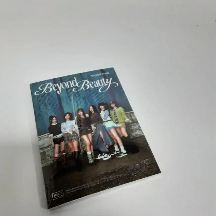 [BUNJANG] tripleS msn2 Beyond Beauty Album / tripleS msn2 Beyond Beauty 앨범