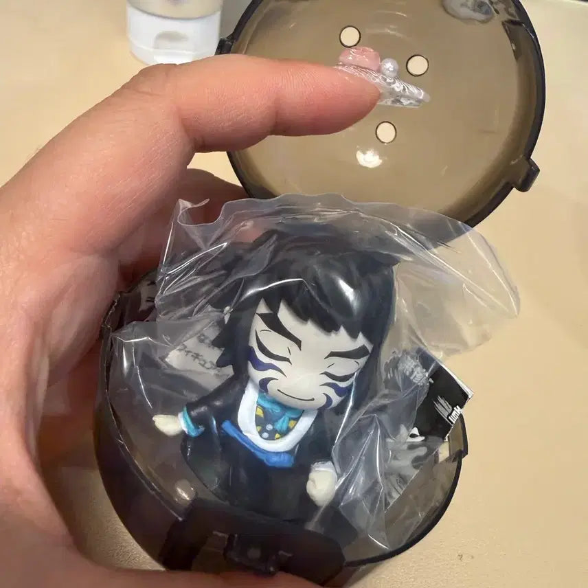 [BUNJANG] Demon Slayer Kaigaku Shoulder Perch Figure / 귀멸의칼날 귀칼 어깨쿵(카이가쿠)
