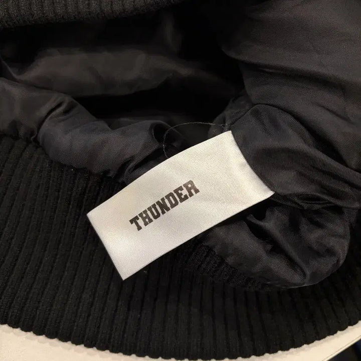 [BUNJANG] ATEEZ Treasure 2024 Black Varsity Jacket / 에이티즈 트레져 2024 블랙 바시티 자켓