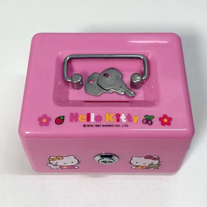 [BUNJANG] Vintage Hello Kitty 2-Tier Pink Storage Box / 고전키티 고전 키티 자물쇠 2단 핑크 보관함 양도