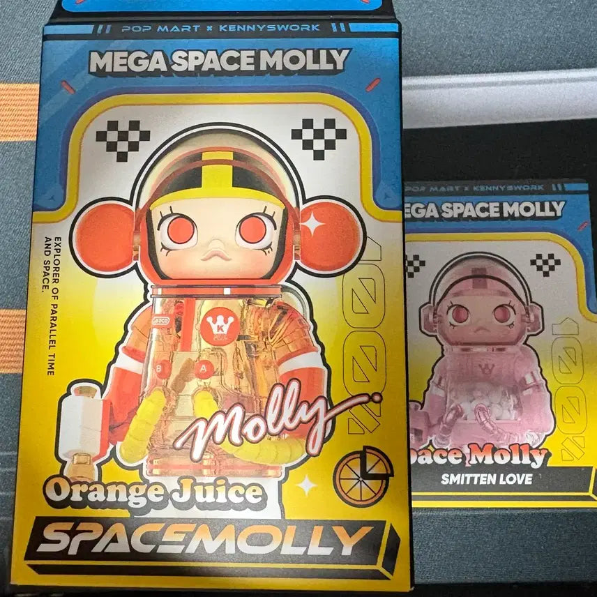 [BUNJANG] Pop Mart Mega Space Molly Smitten Love / 팝마트 메가 스페이스 몰리 스미튼 러브