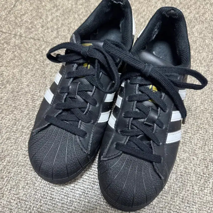 [BUNJANG] Adidas Superstar Black Sneakers (240mm) / 아디다스 슈퍼스타 운동화 블랙 스니커즈 사이즈 240mm
