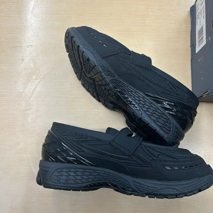 [SOLD OUT] (새상품)260 뉴발란스 1906L 블랙
