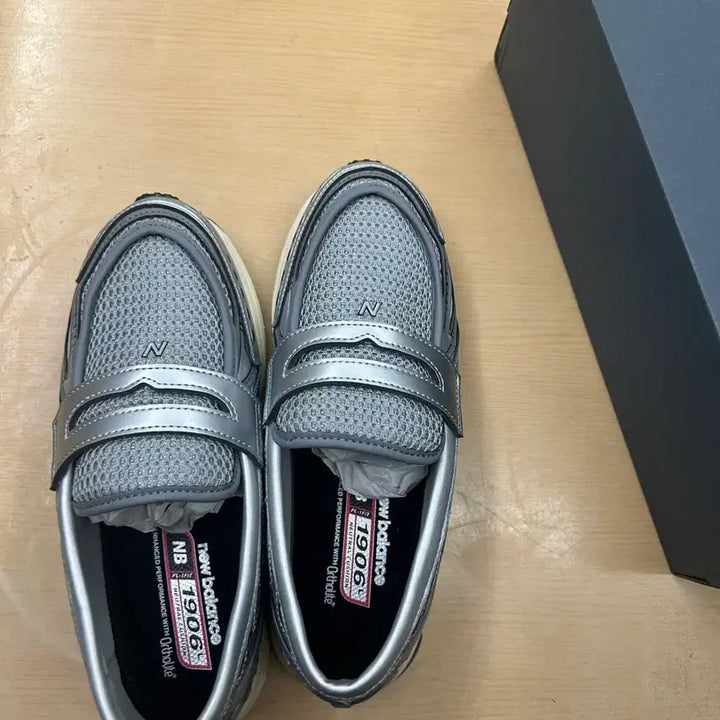 [BUNJANG] New Balance 1906L Gray Silver Sneakers / (새상품) 260 사이즈 뉴발란스 1906L 그레이 실버