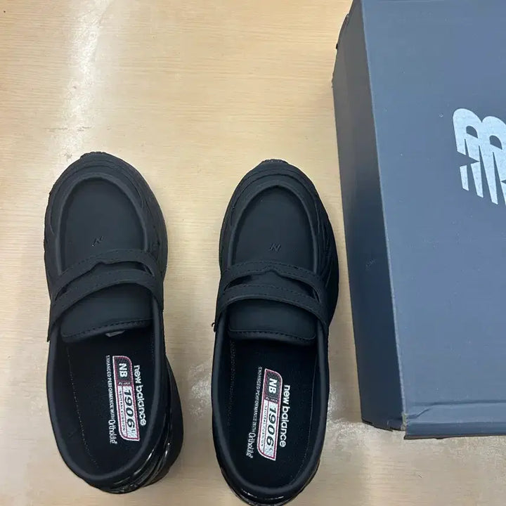 [SOLD OUT] (새상품)265 뉴발란스 1906L 블랙