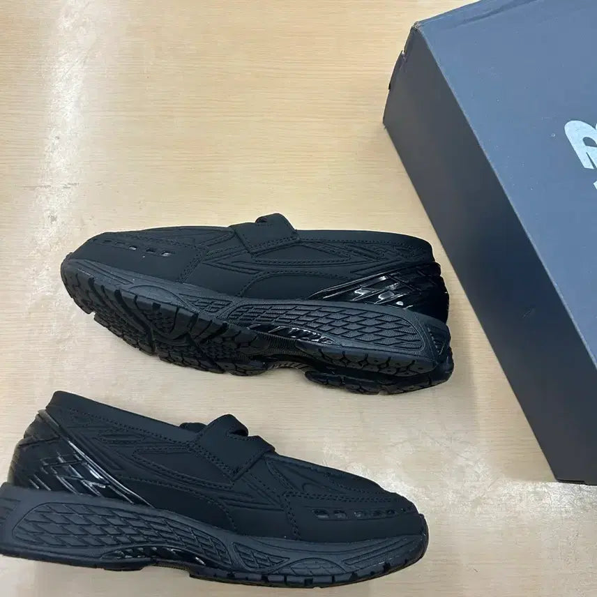 [SOLD OUT] (새상품)265 뉴발란스 1906L 블랙