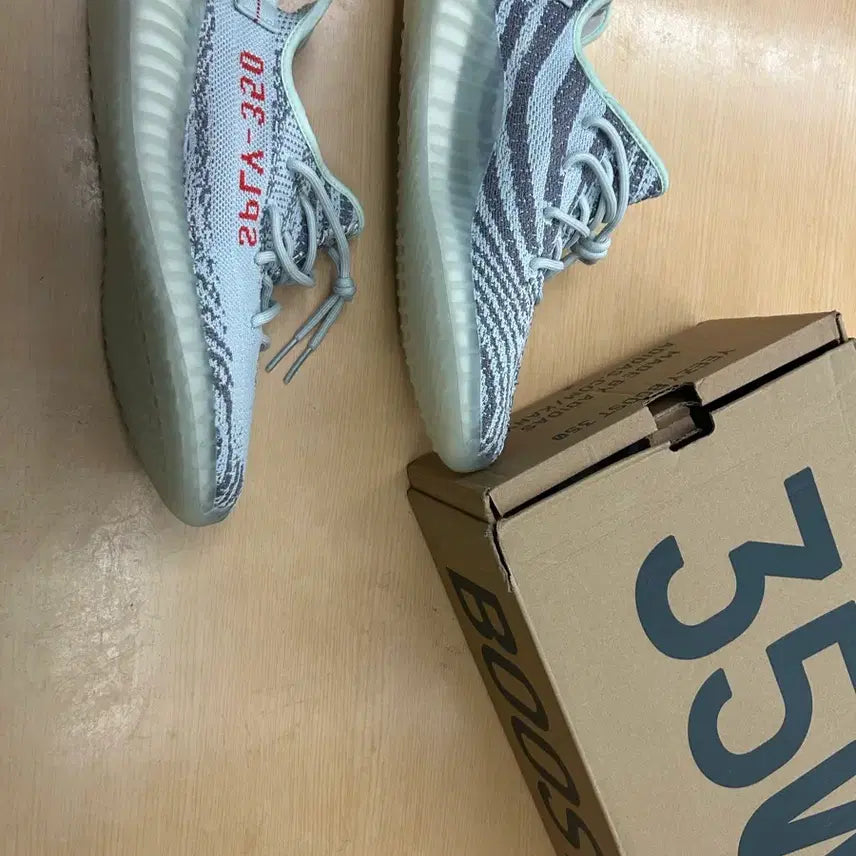 [SOLD OUT] (새상품) 280 아디다스 이지 부스트 350 V2 블루 틴트 2021/