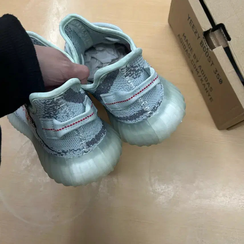 [SOLD OUT] (새상품) 280 아디다스 이지 부스트 350 V2 블루 틴트 2021/