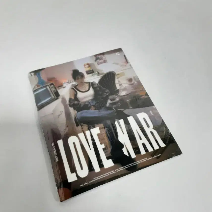 [BUNJANG] Yena Single 1st Album Love War / 예나 싱글 1집 love war