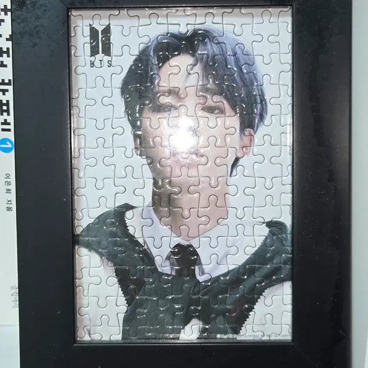 [BUNJANG] BTS Jimin Puzzle Frame Bundle with Clipboard, Notebook, and Unofficial Photocard / 더이상X)BTS 지민 액자 퍼즐+클립보드+노트+비공굿 포토카드+스티커