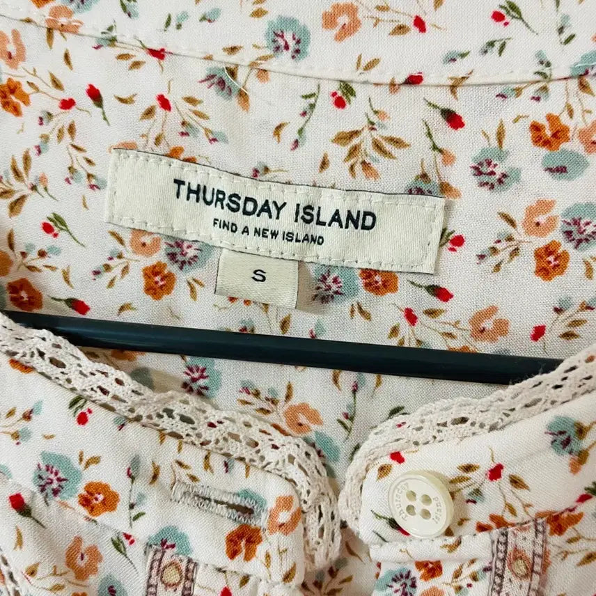 [SOLD OUT] 써스데이아일랜드 플라워 풀 오픈 롱 원피스 S