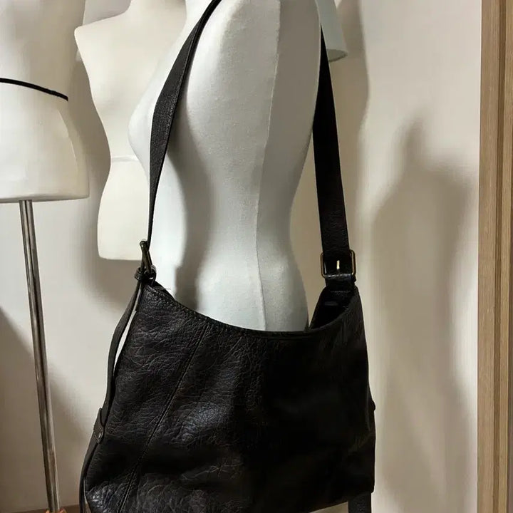 [BUNJANG] Brown Leather Crossbody Bag / 브라운 가죽 크로스백