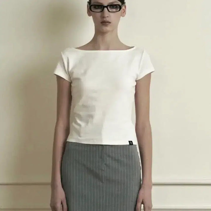 [BUNJANG] Synergine Plain Boat Neck Short Sleeve T-Shirt / 시너진 플레인 보트넥 반팔티 plain baot neck