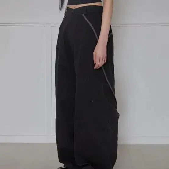 [BUNJANG] Flare Up Asymmetrical Wide Pants / 플레어업 Asymmetrical Wide Pants 팬츠