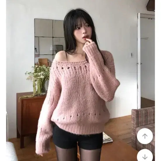 [BUNJANG] Aveil Punching Knit Pink / 에이블리 펀칭 니트