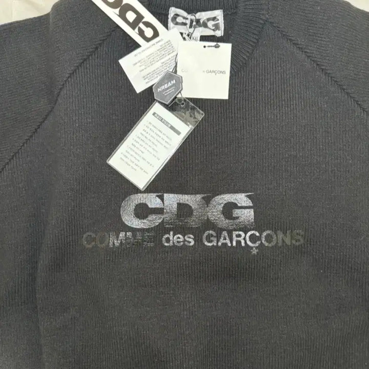 [BUNJANG] Comme des Garcons Round Neck Knit XXL / 새상품) 꼼데가르송 니트 XXL (크림택있음)