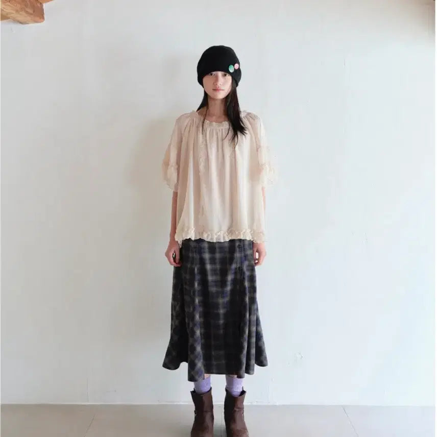 [SOLD OUT] 온무드 MORI CHIFFON LACE BLOUSE - CREAM