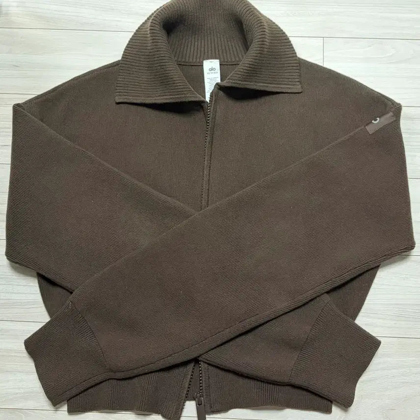 [BUNJANG] Allo Scholar Knit Full-Zip Crop Jacket XS / 알로 스콜라 니트 풀지퍼 크롭재킷 xs