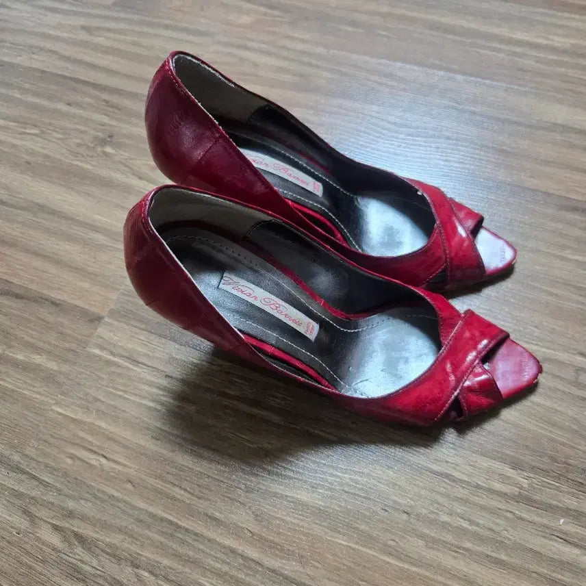 [BUNJANG] Vivian Barrett Red Slingback Open Toe Wedge Heels (Size 235) / Vivian Barrett 레드 슬링백 오픈토 웨지힐 235