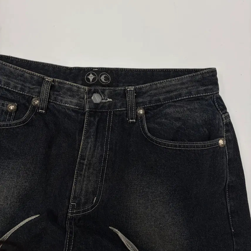 [SOLD OUT] 떠그클럽 트라이벌 데님 팬츠 2