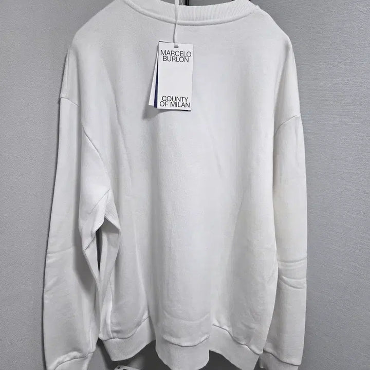 [BUNJANG] Marcelo Burlon Emblem Patch Sweatshirt / 마르셀로볼론 엠블럼 패치 스웨트셔츠