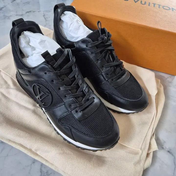 [BUNJANG] Louis Vuitton Run Away Sneakers 36 / 루이비통 런어웨이 스니커즈 36