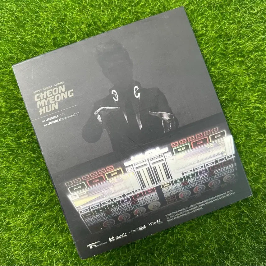 [BUNJANG] NRG Chun Myung Hoon Jungle Album Signed / (NRG)천명훈 Jungle 앨범  친필싸인