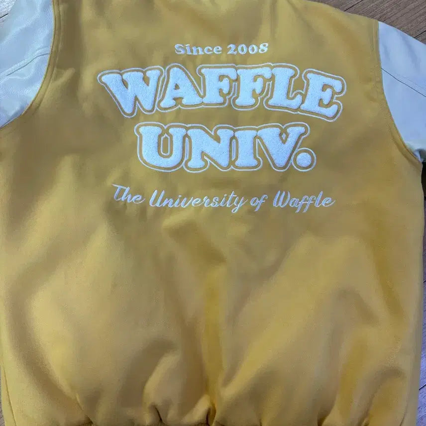 [BUNJANG] Waffle University Mustard Limited Edition Baseball Jacket / 와플대학 잠바 라지 사이즈 머스타드 한정판