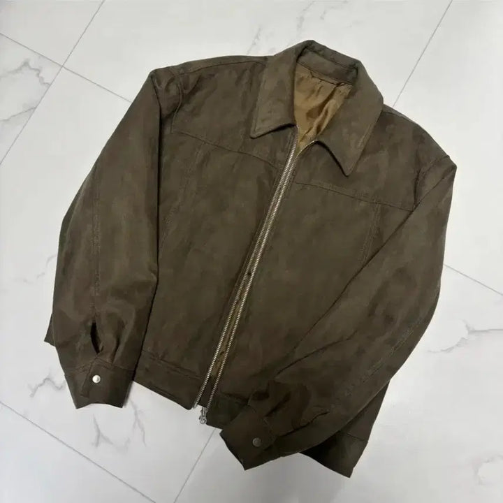 [SOLD OUT] 에잇세컨즈 스웨이드 자켓 카키