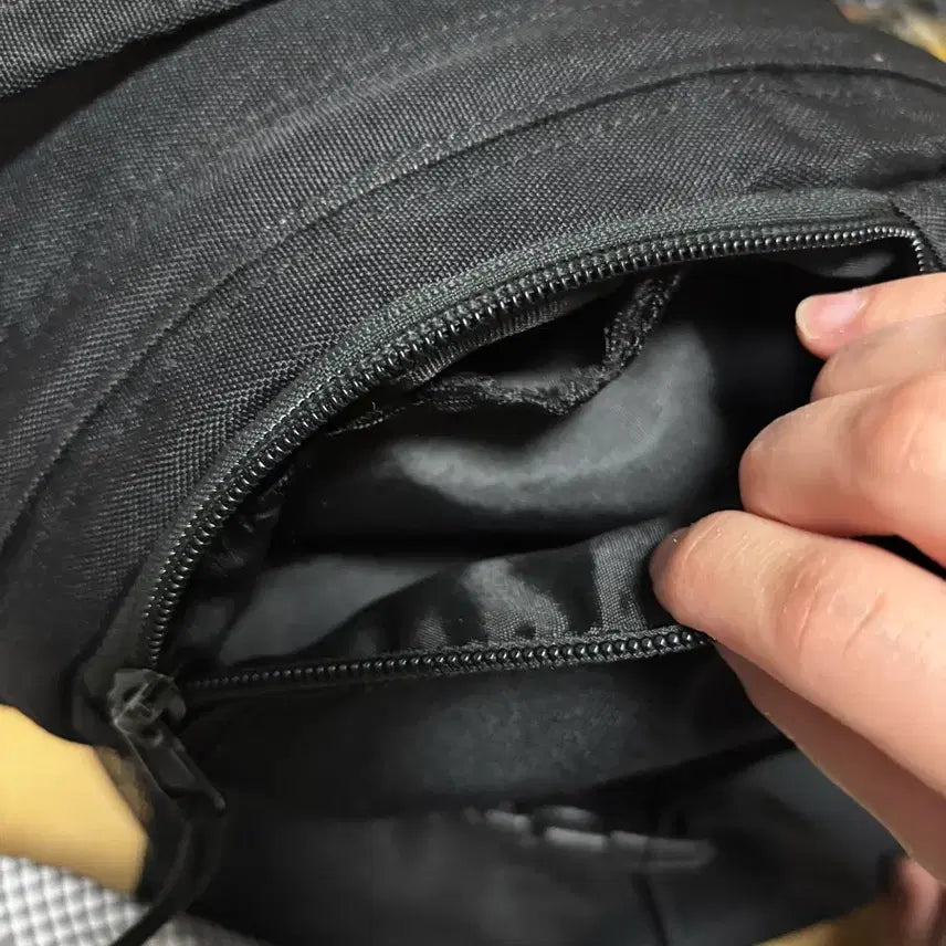 [BUNJANG] Carhartt Backpack / 칼하트책가방