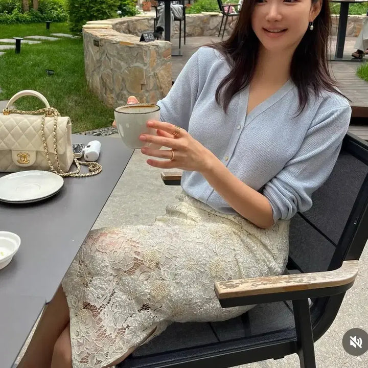[BUNJANG] Remy Glitter Pale Blue V-Neck Cardigan / 르뮈 글리터 페일블루 브이넥 가디건