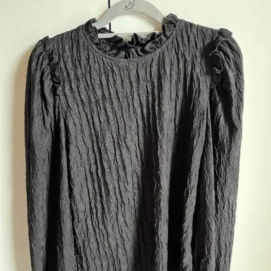 [BUNJANG] Black Shirring Blouse / 블랙 셔링 블라우스 주름 프리사이즈