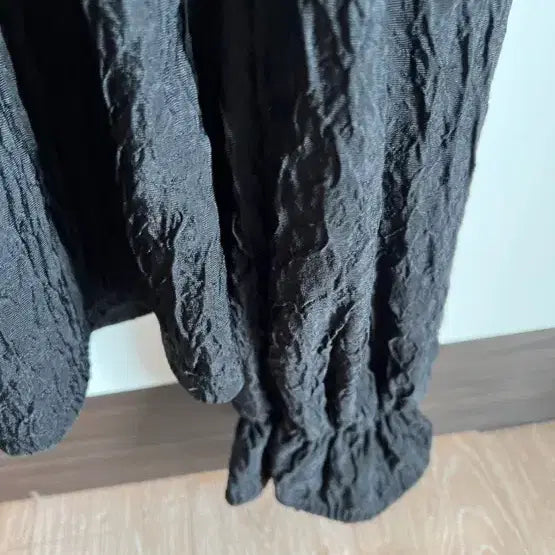 [BUNJANG] Black Shirring Blouse / 블랙 셔링 블라우스 주름 프리사이즈