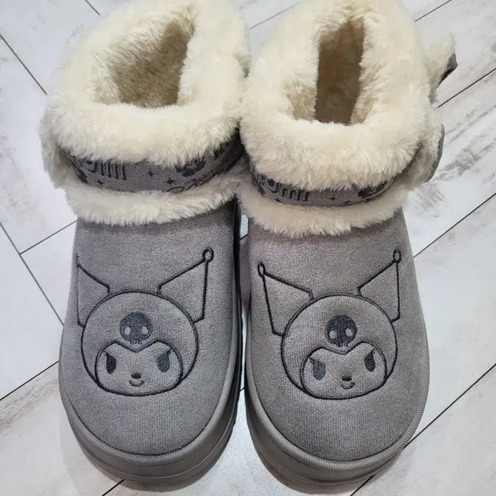 [BUNJANG] Sanrio Kuromi Fur UGG Boots / 산리오 쿠로미 털어그부츠 (새상품)