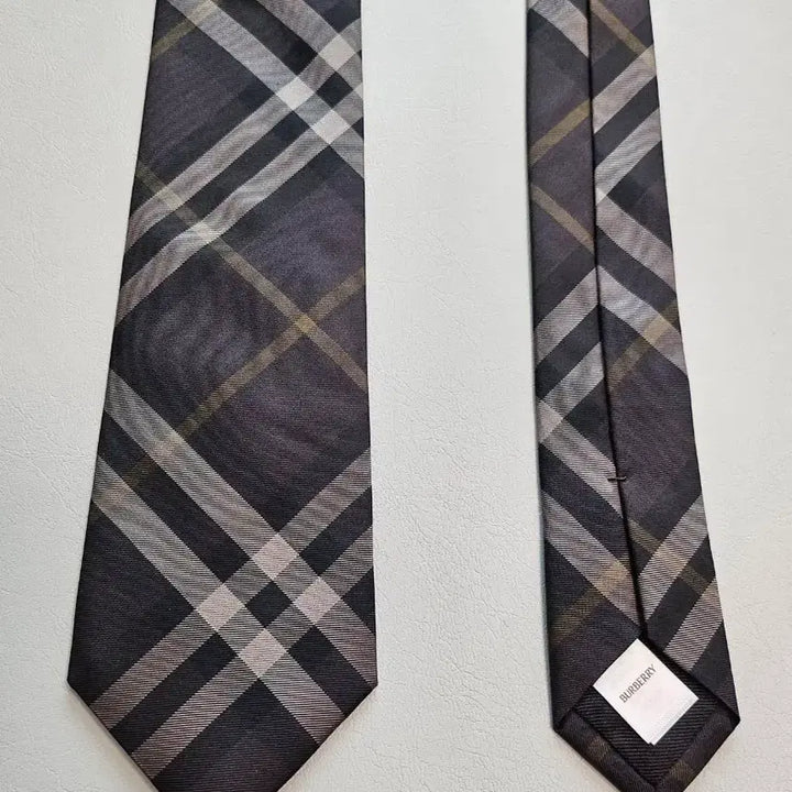[BUNJANG] Burberry Newest Check Pattern Slim Tie / 버버리 최신상 넥타이