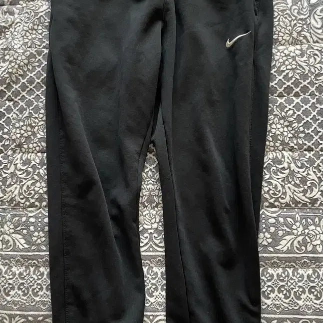 [SOLD OUT] 나이키 츄리닝 남자 허리 31 블랙