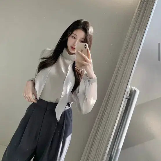 [BUNJANG] Light Me Feminine Tie Blouse / 새상품 라이트미 페미닌 타이 블라우스