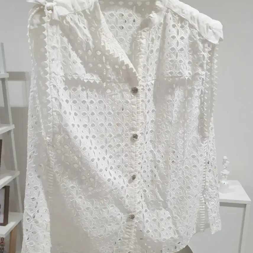 [BUNJANG] Mine Sleeveless Top / 마인 여성 상의