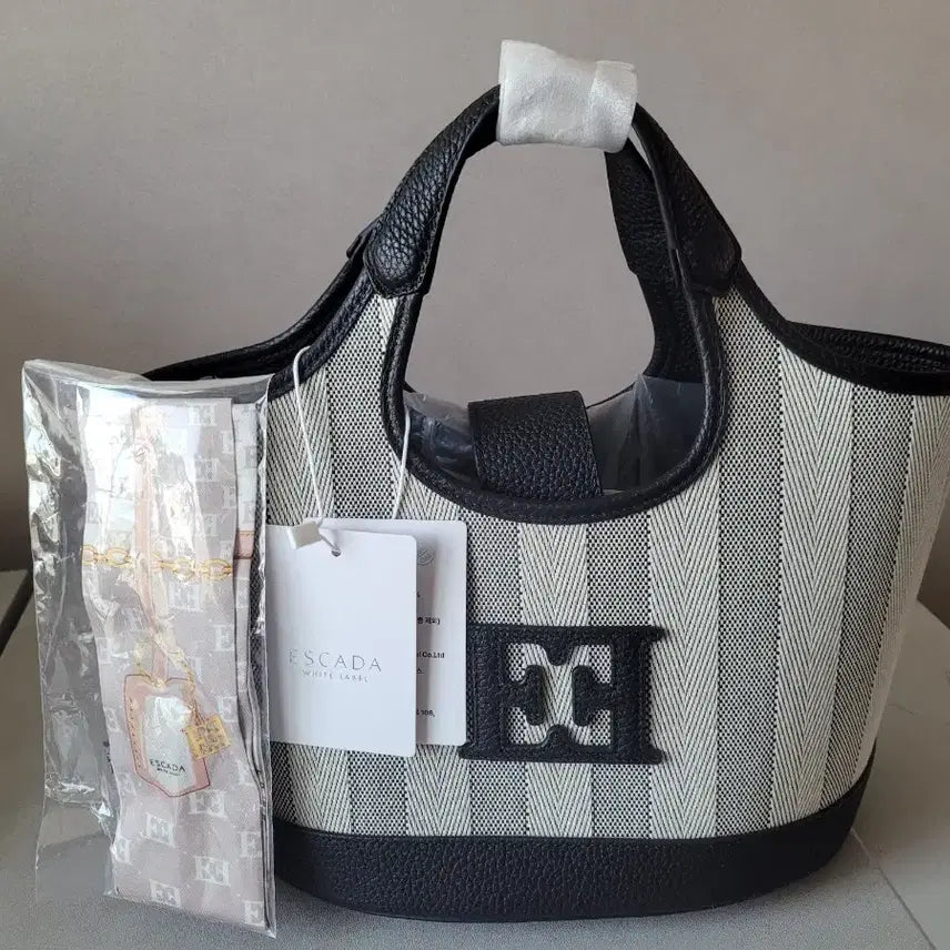 [BUNJANG] Escada 26SS Tote Bag with Petite Scarf / (새상품)에스까다 26SS토드백+쁘띠스카프