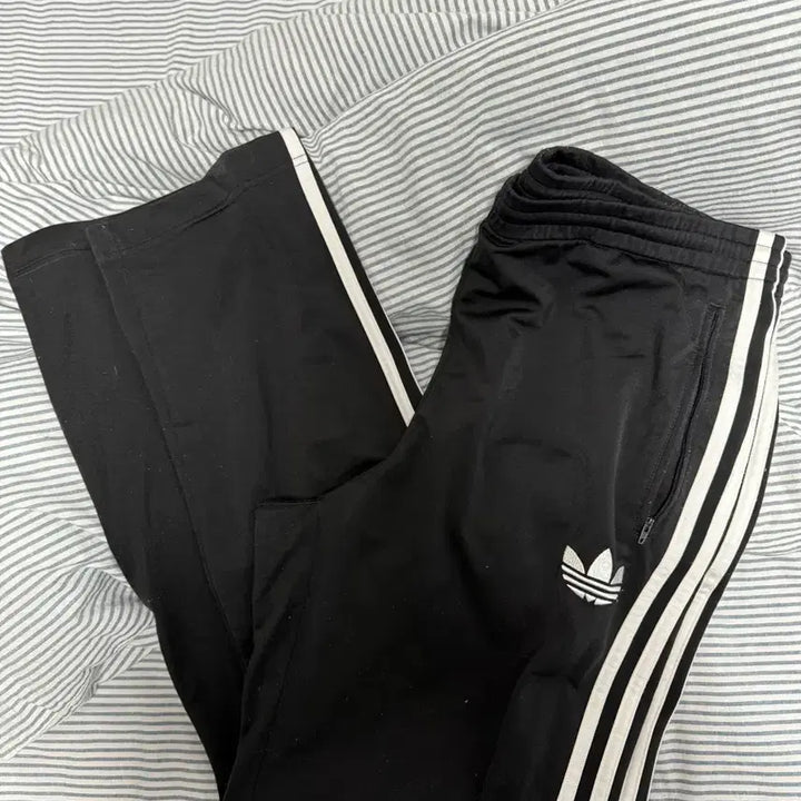 [SOLD OUT] (105)아디다스 파이어버드 팬츠