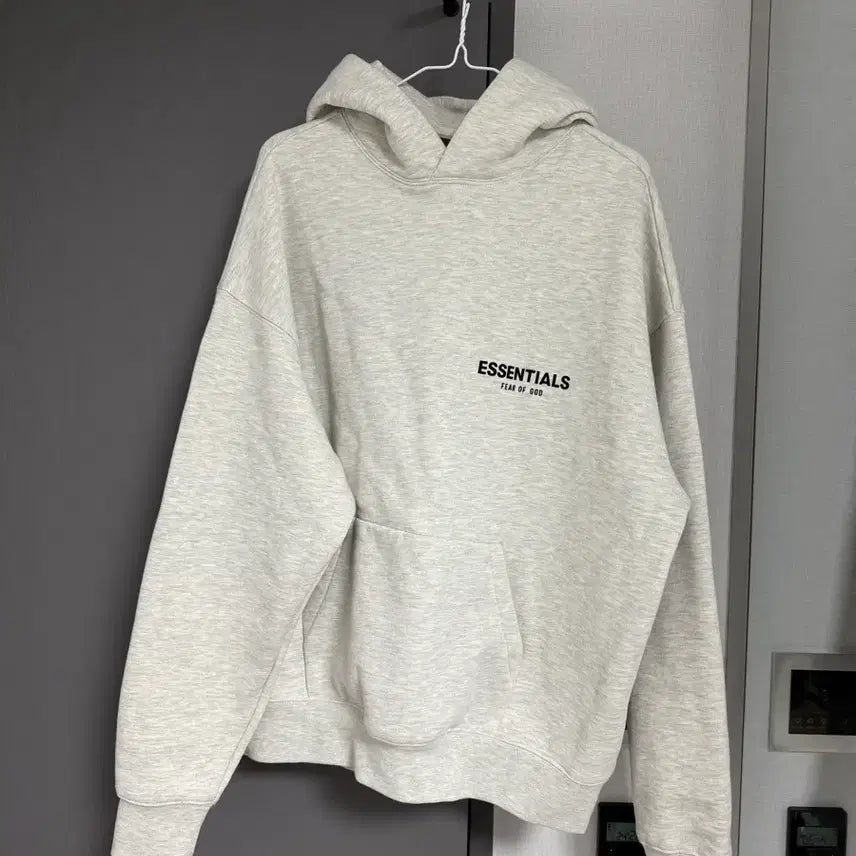 [BUNJANG] Fear of God Essentials Hoodie Light Oatmeal / (S)피어오브갓 에센셜 후드 라이트 오트밀