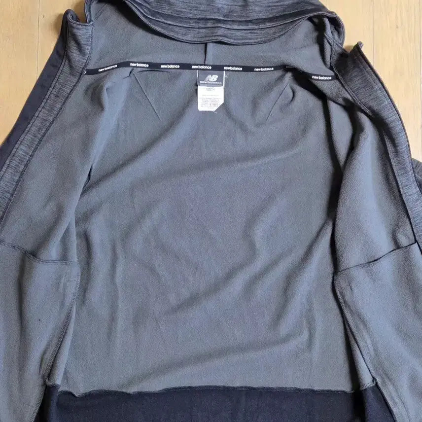 [BUNJANG] New Balance Fleece Lined Hooded Zip-Up Jacket / 뉴발란스 바람막이 기모후드집업 100사이즈 거의새옷