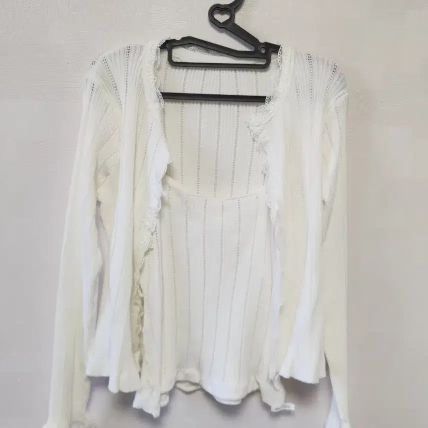 [BUNJANG] Daisy2L Wink Ribbon Tank Top and Lace Cardigan Set / 데이지투엘 윙크 리본나시 레이스 가디건 세트
