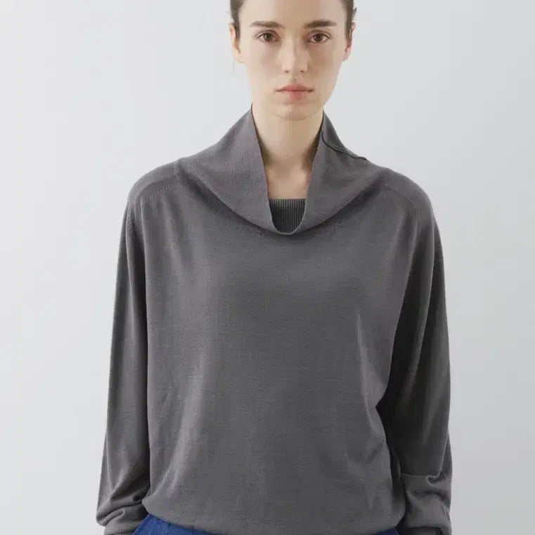 [BUNJANG] Isar Knit in Charcoal(MOONDAL) 문달니트 / Isar Knit in Charcoal(MOONDAL) 문달니트
