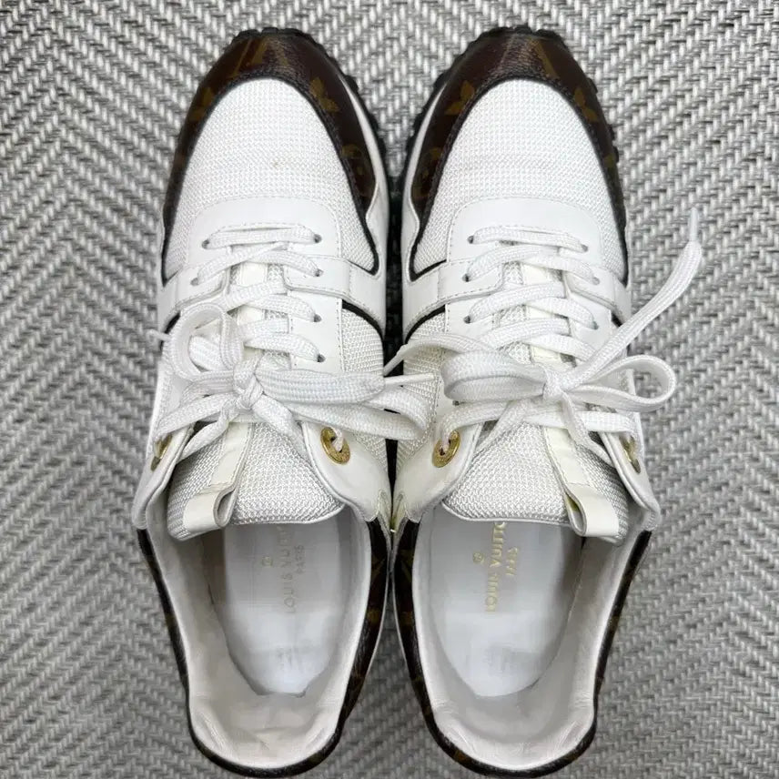 [BUNJANG] Louis Vuitton Monogram Runaway Sneakers Gold Hardware Size 36.5 / [S급/정품] 루이비통 모노그램 런어웨이 금장 스니커즈 36.5