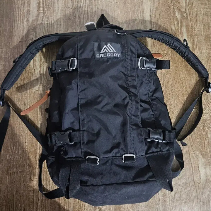 [SOLD OUT] 그레고리 데이엔하프22