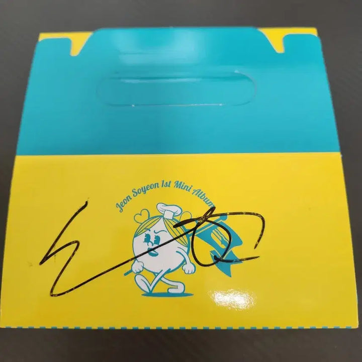 [BUNJANG] (G)I-DLE Jeon Soyeon Windy Signed Album / 여자아이들 전소연 windy 윈디 친필싸인 앨범 새상품 급처 팝니다