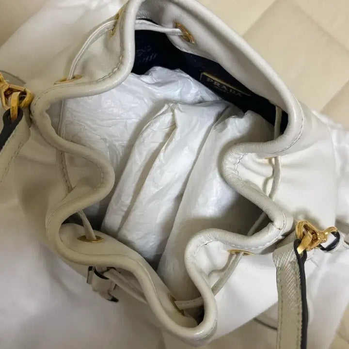 [BUNJANG] Prada Bucket Bag White / 프라다 버킷백 화이트